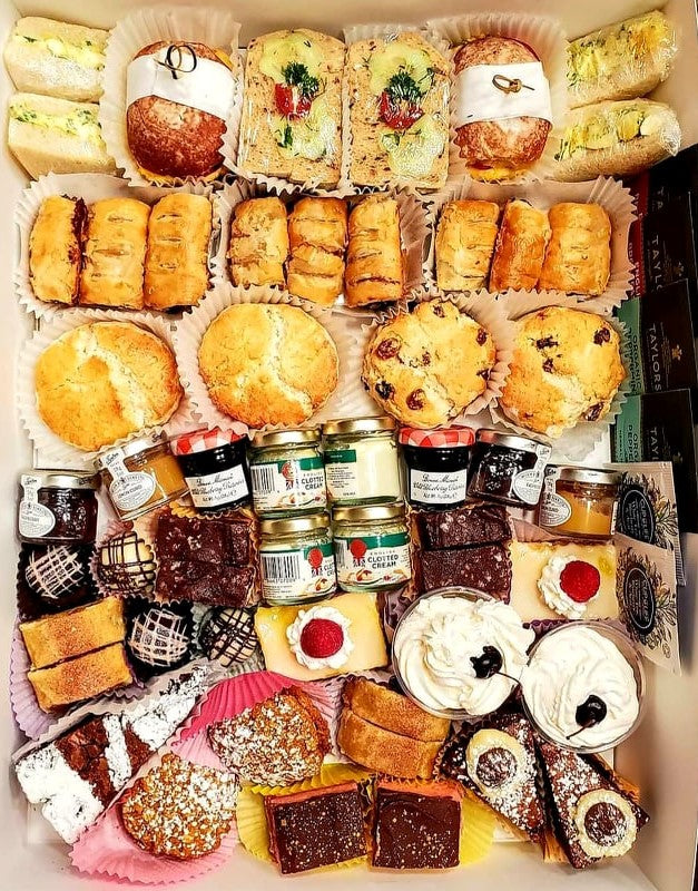 I put together this Afternoon Tea Box with baked goodies I made. : r/Baking